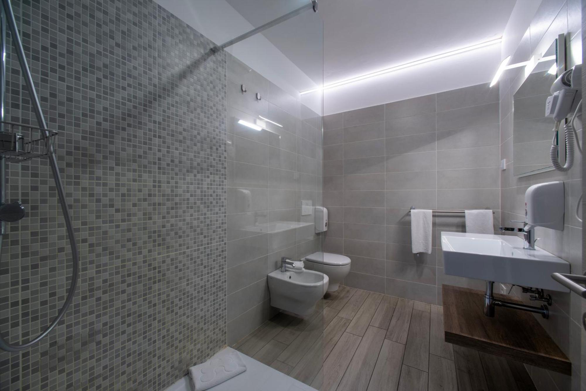 Cityu - Grazioli 27 Trento Centro Con Parcheggio Privato Gratuito Exteriér fotografie
